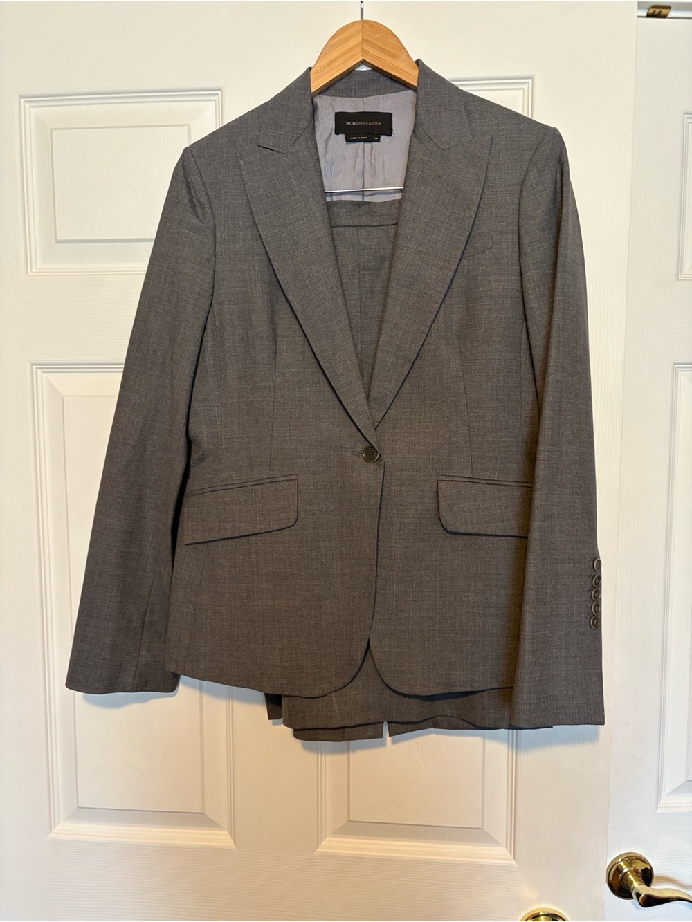 BCBG Gray Women's Single-Button Tailored Blazer and skirt suit